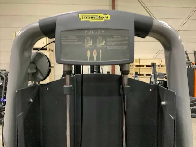 Technogym selection line pulley krachtstation - afbeelding 4 van  6