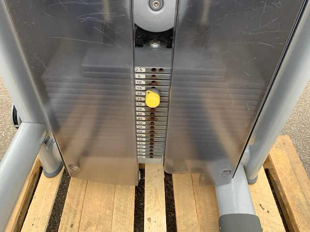 Technogym selection line pulley krachtstation - afbeelding 3 van  6