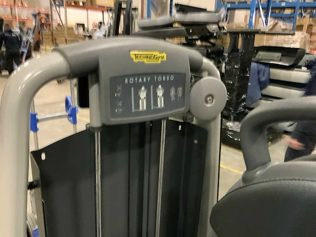 Technogym selection line rotary torso krachtstation - afbeelding 3 van  6