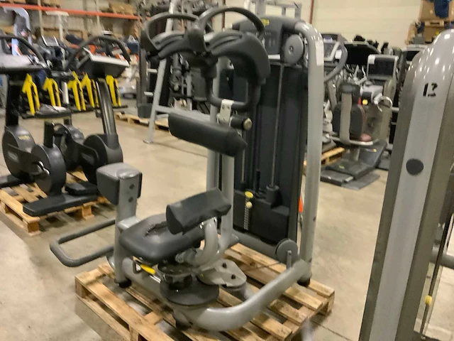 Technogym selection line rotary torso krachtstation - afbeelding 1 van  6