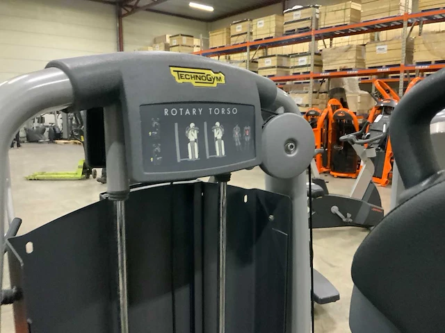 Technogym selection line rotary torso krachtstation - afbeelding 4 van  6