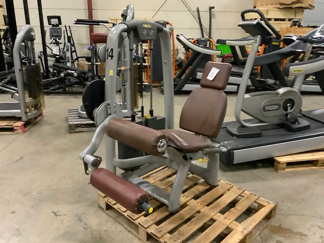 Technogym selection line seate leg curl krachtstation - afbeelding 1 van  5