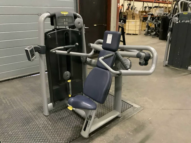 Technogym selection line shoulderpress krachtstation - afbeelding 1 van  6