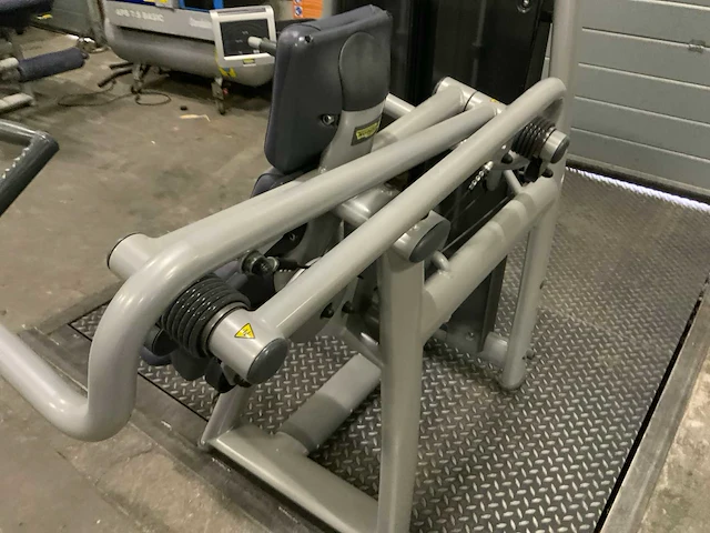 Technogym selection line shoulderpress krachtstation - afbeelding 5 van  6