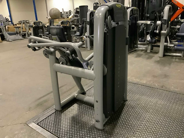 Technogym selection line shoulderpress krachtstation - afbeelding 6 van  6