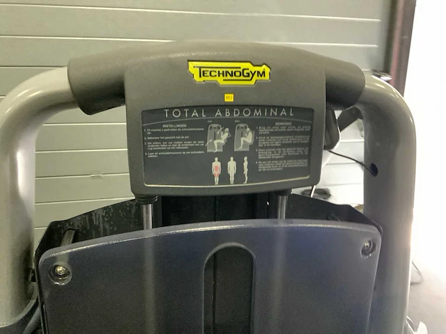 Technogym selection line total abdominal krachtstation - afbeelding 3 van  5