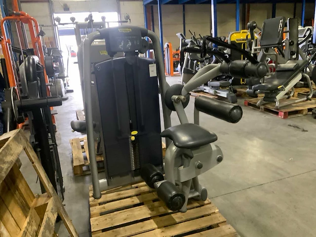 Technogym selection line total abdominal krachtstation - afbeelding 1 van  5