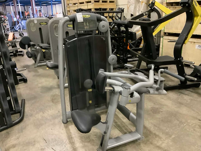 Technogym selection line upperback krachtstation - afbeelding 1 van  5