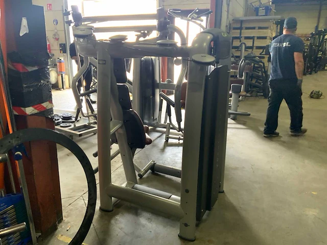 Technogym selection line upperback krachtstation - afbeelding 5 van  5