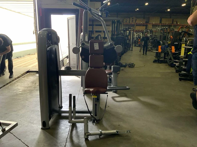 Technogym selection line vertical traction krachtstation - afbeelding 4 van  6