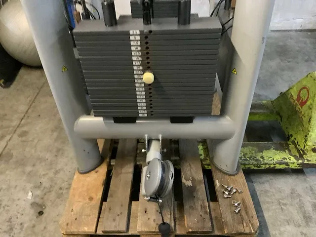 Technogym selectionline 4 pulley station krachtstation - afbeelding 3 van  6