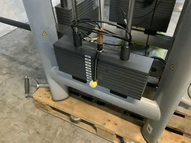 Technogym selectionline 4 pulley station krachtstation - afbeelding 4 van  6