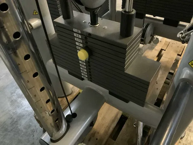 Technogym selectionline 4 pulley station krachtstation - afbeelding 5 van  6
