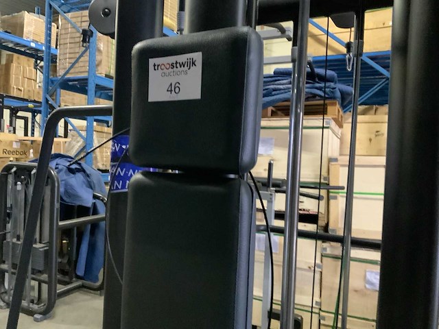 Technogym selectionline 4 pulley station krachtstation - afbeelding 2 van  6