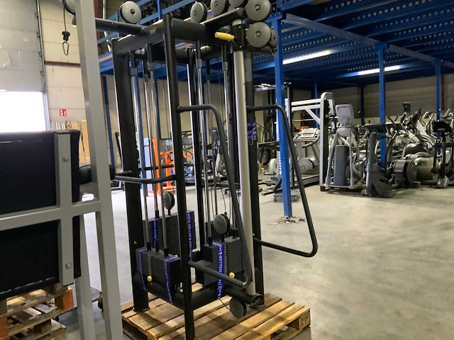 Technogym selectionline 4 pulley station krachtstation - afbeelding 6 van  6