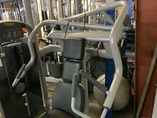 Technogym selectionline chest incline krachtstation - afbeelding 5 van  5