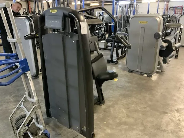 Technogym selectionline chest incline krachtstation - afbeelding 6 van  6