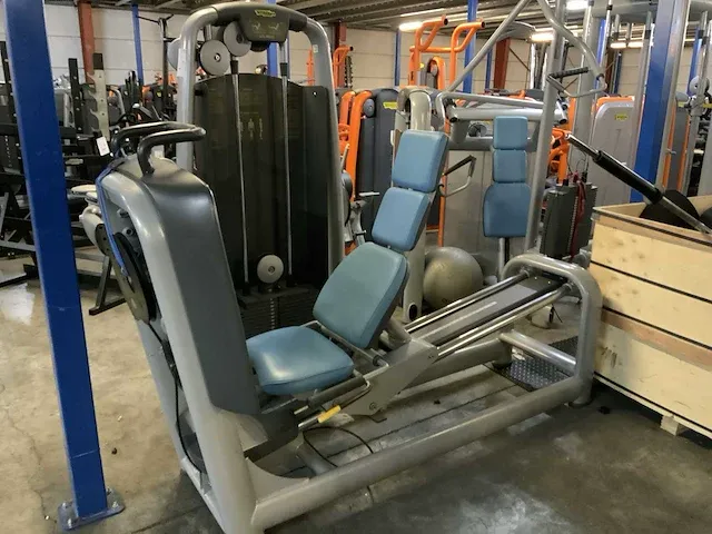 Technogym selectionline legpress krachtstation - afbeelding 1 van  6