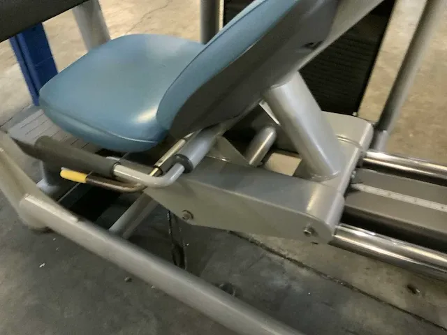 Technogym selectionline legpress krachtstation - afbeelding 3 van  6
