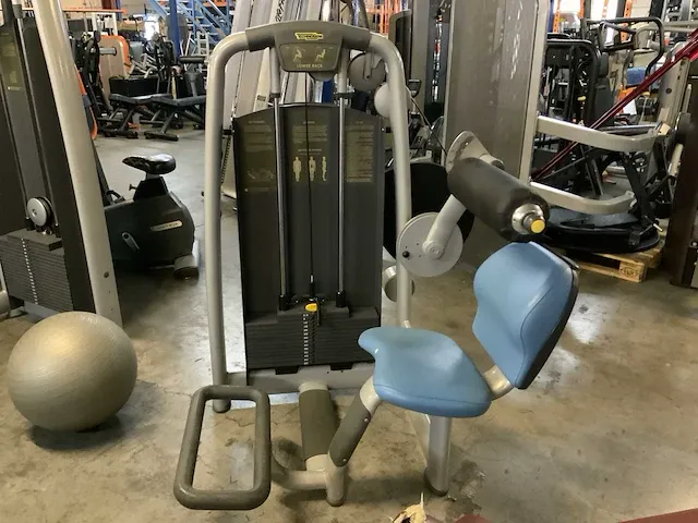 Technogym selectionline lowerback krachtstation - afbeelding 1 van  6