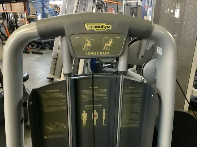 Technogym selectionline lowerback krachtstation - afbeelding 2 van  6