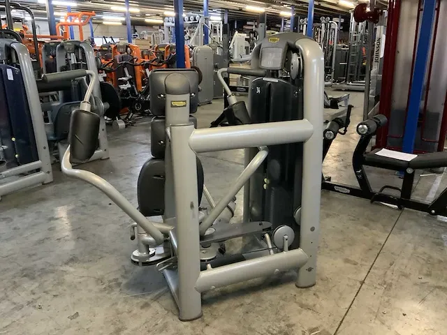Technogym selectionline pectoral krachtstation - afbeelding 7 van  7