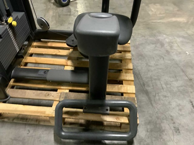 Technogym selectionline rotary torso krachtstation - afbeelding 5 van  6