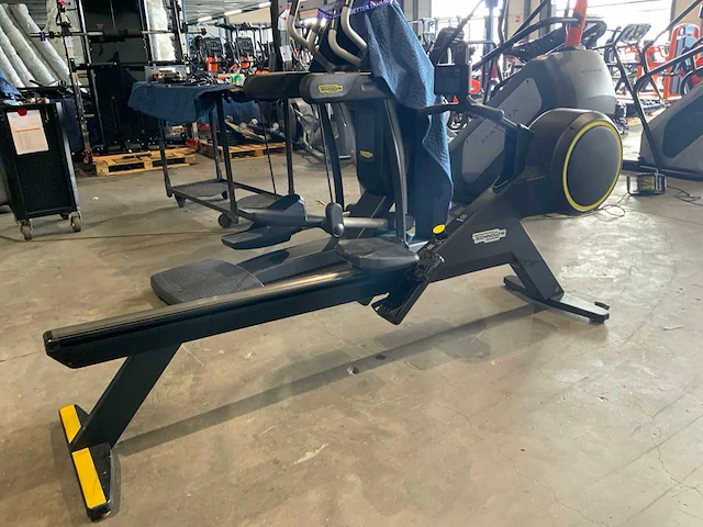 Technogym skill row rower roeitrainer - afbeelding 3 van  7