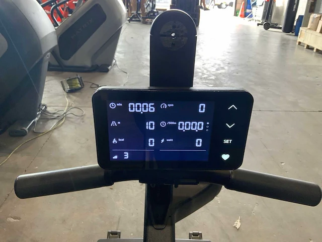 Technogym skill row rower roeitrainer - afbeelding 4 van  7