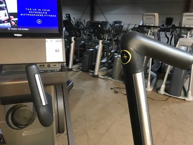 Technogym synchro artis unity crosstrainer crosstrainer - afbeelding 8 van  9