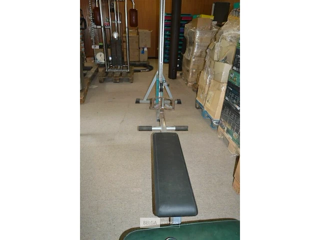Technogym toestel voor trainen van de borstspieren - afbeelding 2 van  6