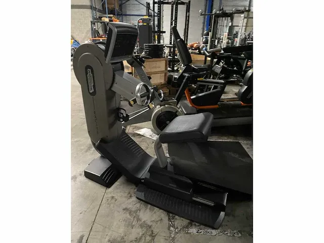 Technogym top excite 700 crosstrainer - afbeelding 2 van  4