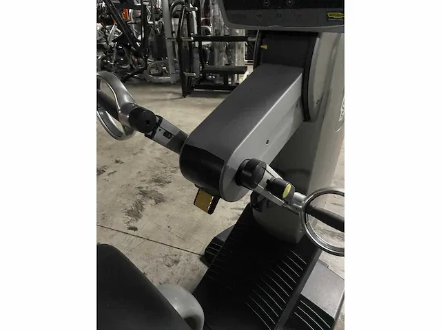 Technogym top excite 700 crosstrainer - afbeelding 3 van  4
