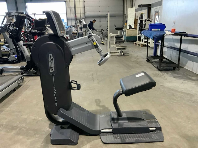 Technogym top excite 700 led crosstrainer - afbeelding 5 van  6