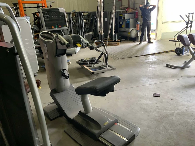 Technogym top excite 700 led crosstrainer - afbeelding 4 van  4