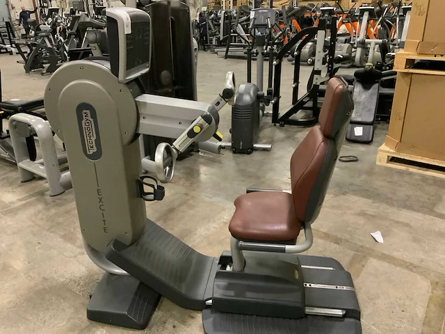 Technogym top excite arm toestel crosstrainer - afbeelding 1 van  6