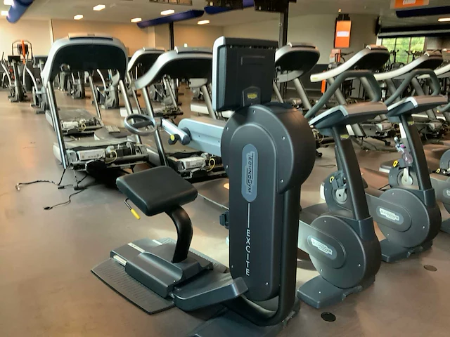 Technogym top excite unity crosstrainer - afbeelding 5 van  6