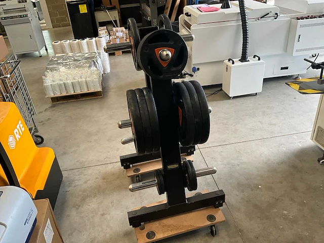 Technogym ziva halterbank voor halters - afbeelding 5 van  9