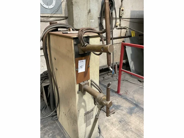 Tecna 4620n puntlasmachine - afbeelding 2 van  7