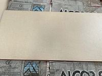 Tegel - afbeelding 3 van  4