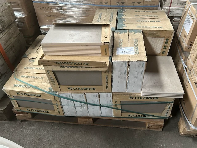 Tegels 34 m² - afbeelding 1 van  3