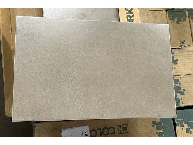 Tegels 34 m² - afbeelding 3 van  3