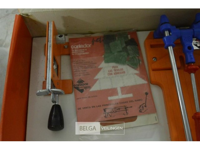 Tegelsnijder - afbeelding 4 van  4