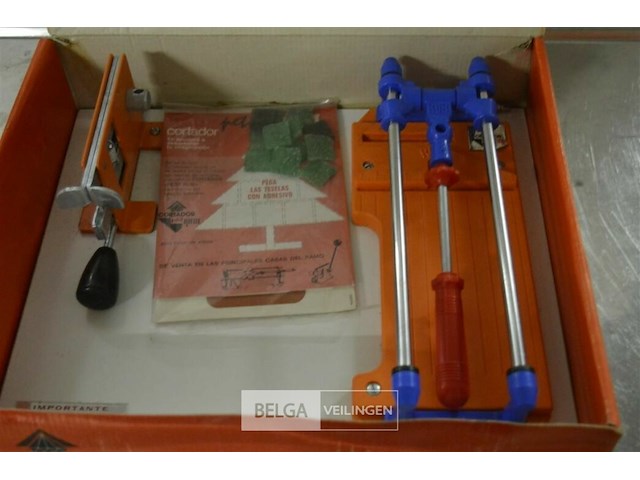 Tegelsnijder - afbeelding 2 van  4