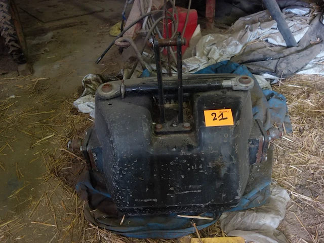 Tegengewicht voor tractor - afbeelding 1 van  4