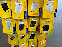 Tekmee display met diverse mobiele accessoires (107x) - afbeelding 8 van  12
