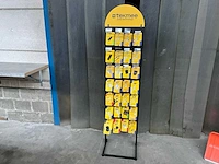 Tekmee display met diverse telefoon accessoires (81x) - afbeelding 1 van  10