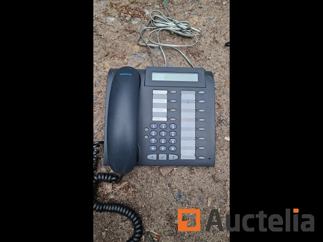 Telefooncentrale + telefoons - afbeelding 5 van  8