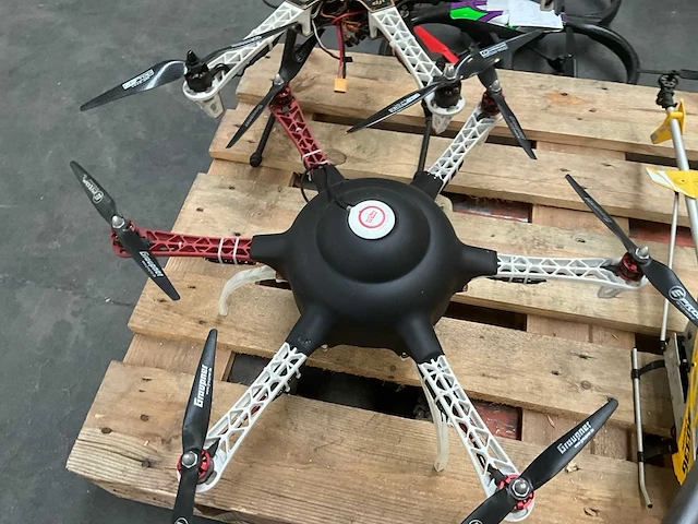 Telegeleide rc- helikopters (5x) en drones (9x) - afbeelding 5 van  26