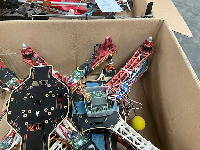 Telegeleide rc- helikopters (5x) en drones (9x) - afbeelding 9 van  26